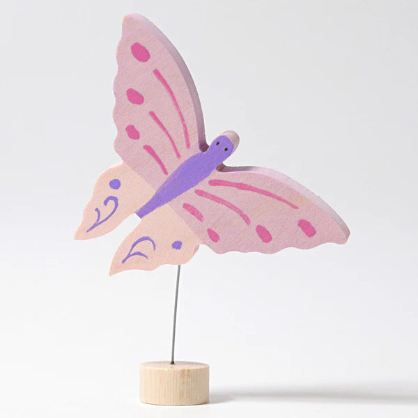 Grimm’s stikfigur rosa sommerfugl – håndmalet dekoration