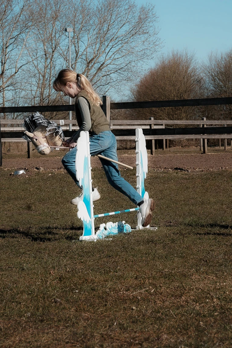 byASTRUP Kæpheste Spring – Bølge | Justerbart Spring til Hobbyhorsing & Aktiv Leg