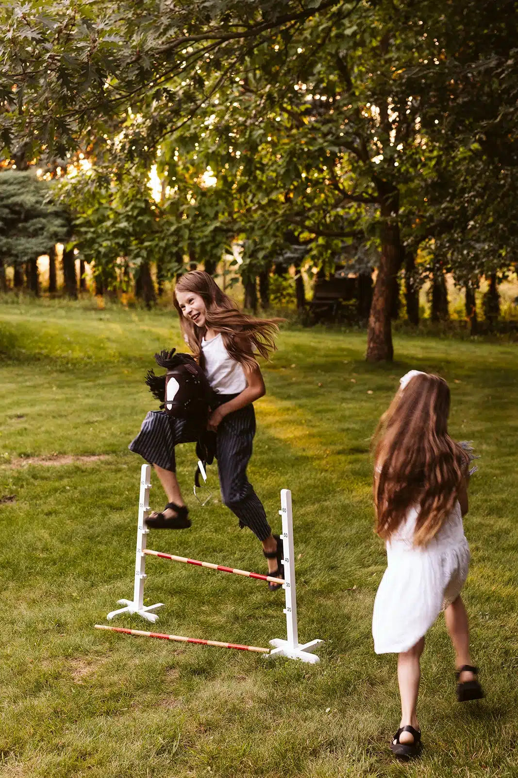 byASTRUP - Kæphest Alicia, brun + en gratis ridehjelm pr. Ordre