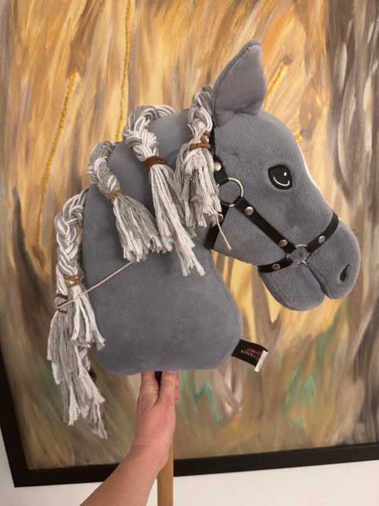 Kæphest - Kinnerups Silver Starlight, Grå + en gratis ridehjelm pr. Ordre