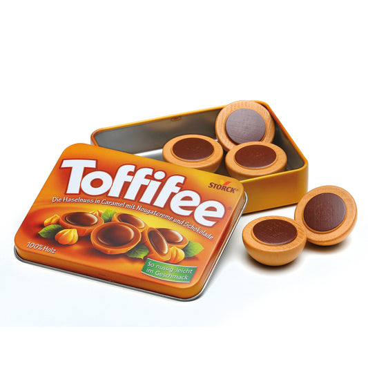 Erzi Toffifee i træ i metaldåse med låg, tre træ-Toffifee i dåsen og to ved siden af