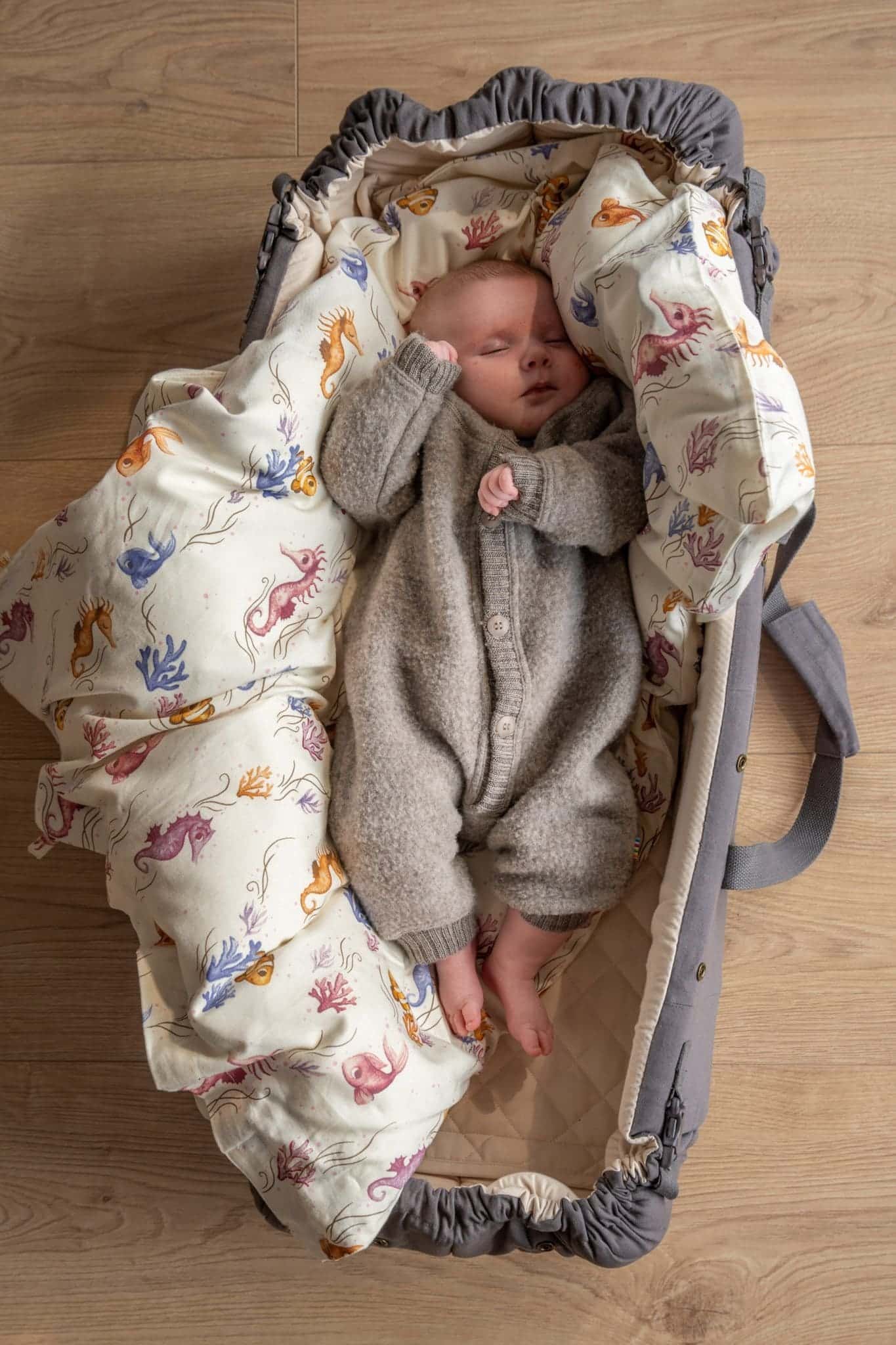 Filibabba - Babysengetøj GOTS - Rainbow Reef