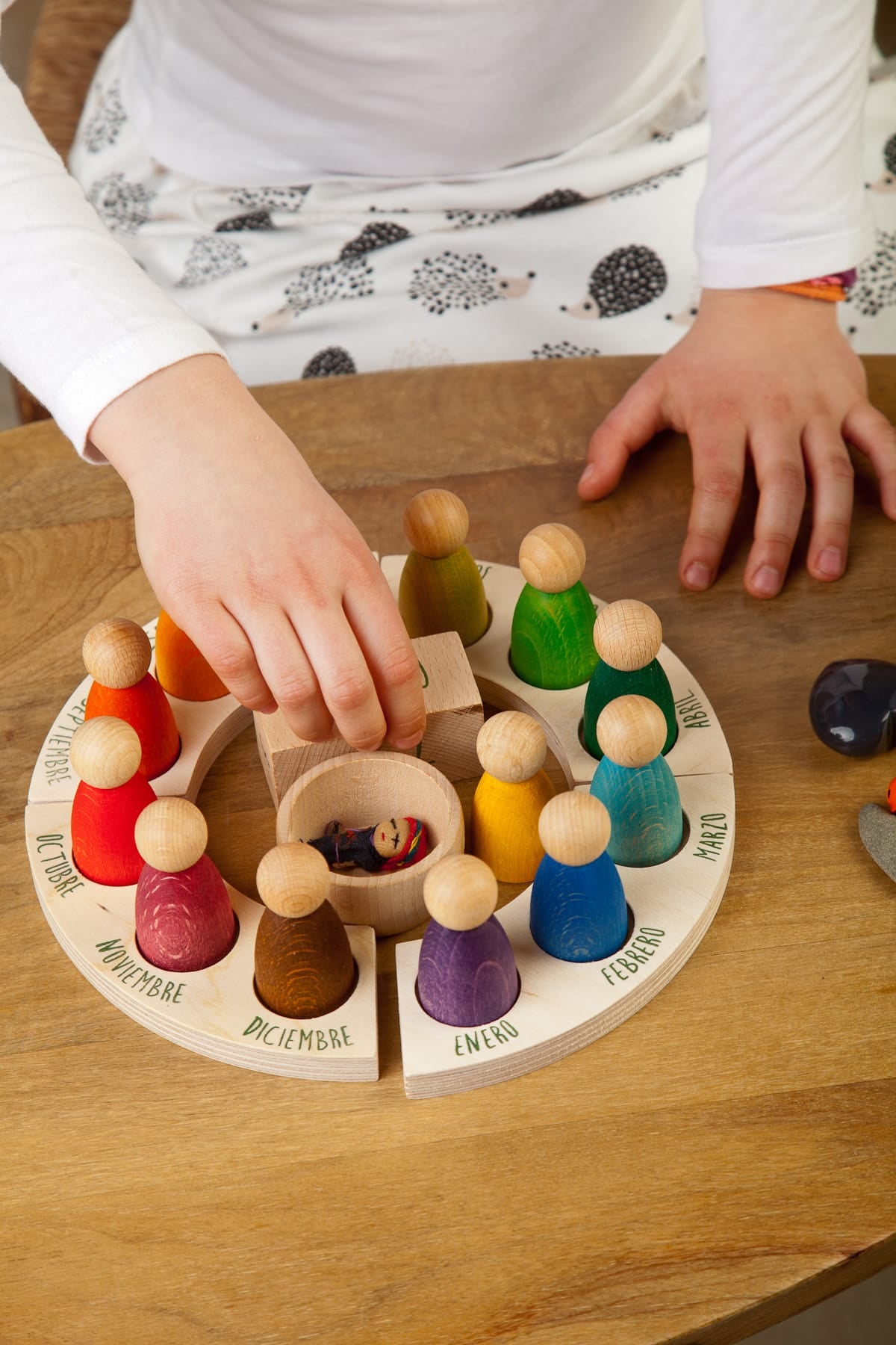 Grapat årskalender inklusiv Nins