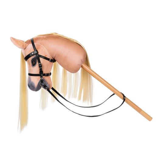 byASTRUP Kæphest Spirit – Blond  + En GRATIS lege ridehjelm pr. Ordre | Realistisk Hobbyhorse med Hovedtøj