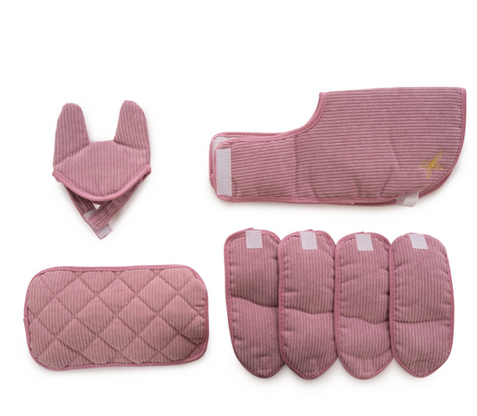 byASTRUP – Dækken, Sadelunderlag, Gamascher og Hut – Lyserød